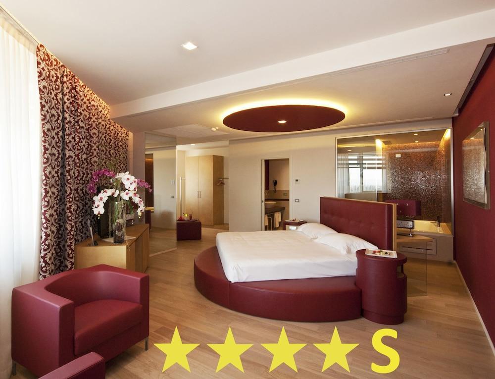Hotel Glamour Bassano del Grappa Exterior photo